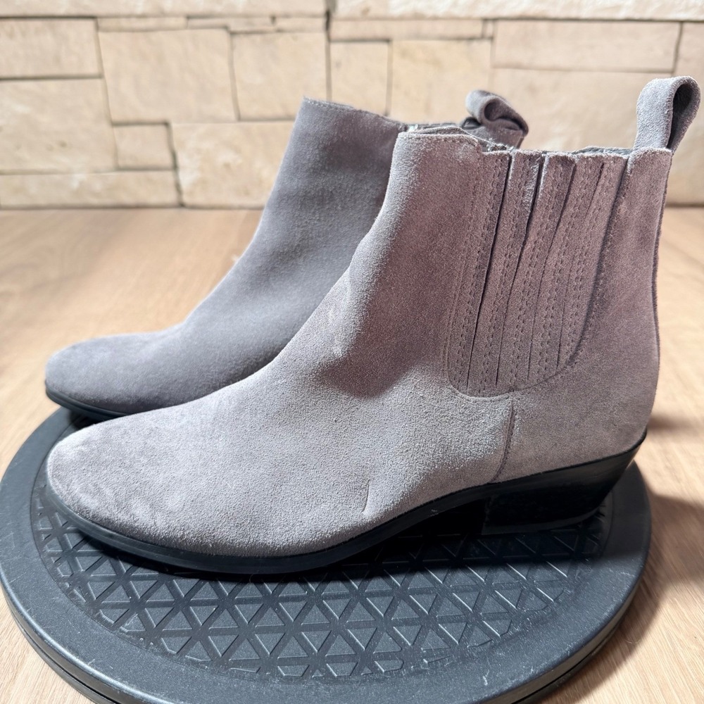 Blondo Womens 6.5M Grey Suede Waterproof Ankle Boots Zipper Low Block Heel